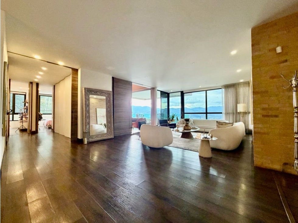 Apartamento con vista en Los Balsos Poblado