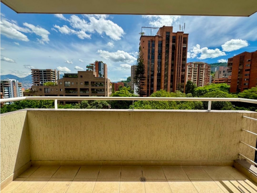 Apartamento con vista en venta Poblado Lalinde