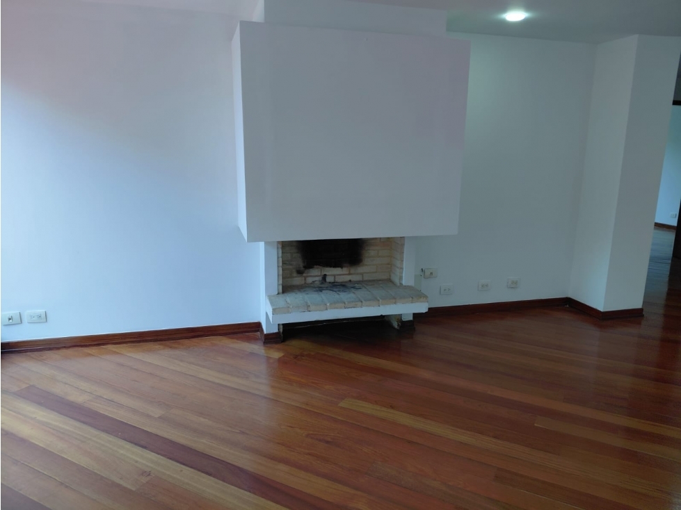 ¡APARTAMENTO DE 164 MÂ² CON CHIMENEA Y GRAN BALCÃN EN SANTA PAULA! — foto 4