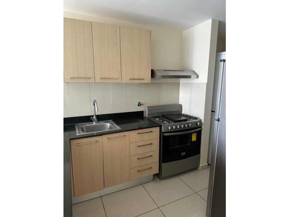 APARTAMENTO DE 2 RECÁMARAS EN VÍA ESPAÑA $1,050 MENSUALES (C.P) — foto 5