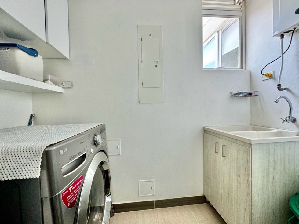Apartamento de 3 habitaciones a media cuadra de la playa — foto 6