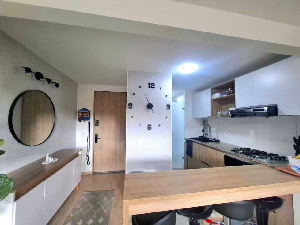 Apartamento de 83 mt, parqueadero y depósito — foto 2