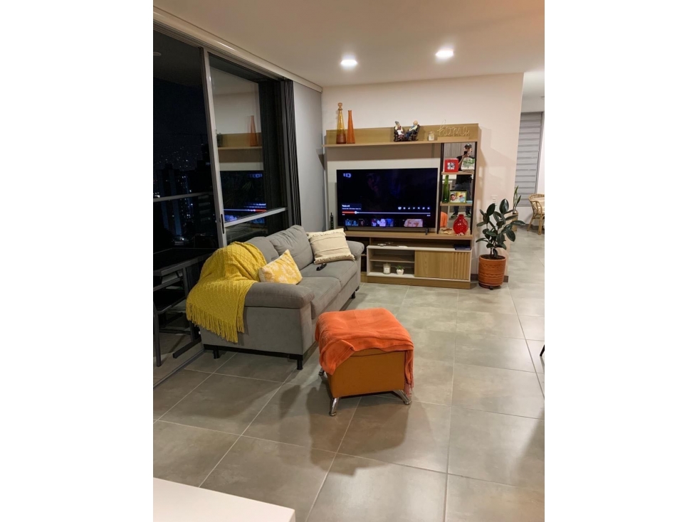 Apartamento de 93 m² en piso 12 con vista panorámica, amplio balcón — foto 3