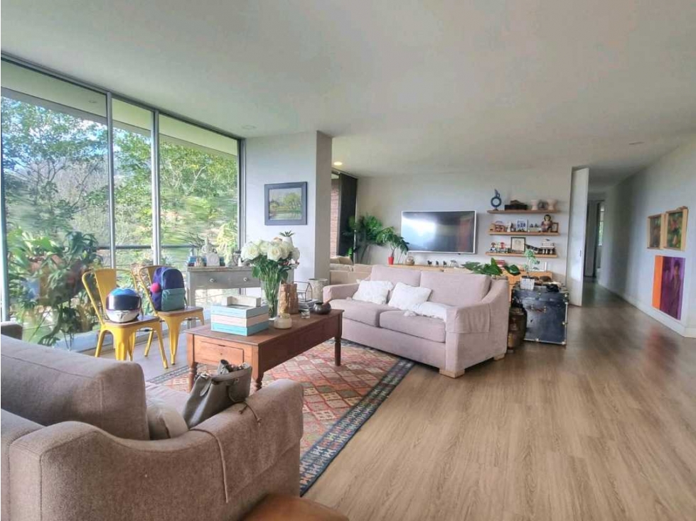 APARTAMENTO DE LUJO FRENTE AL COLEGIO MONTESSORI