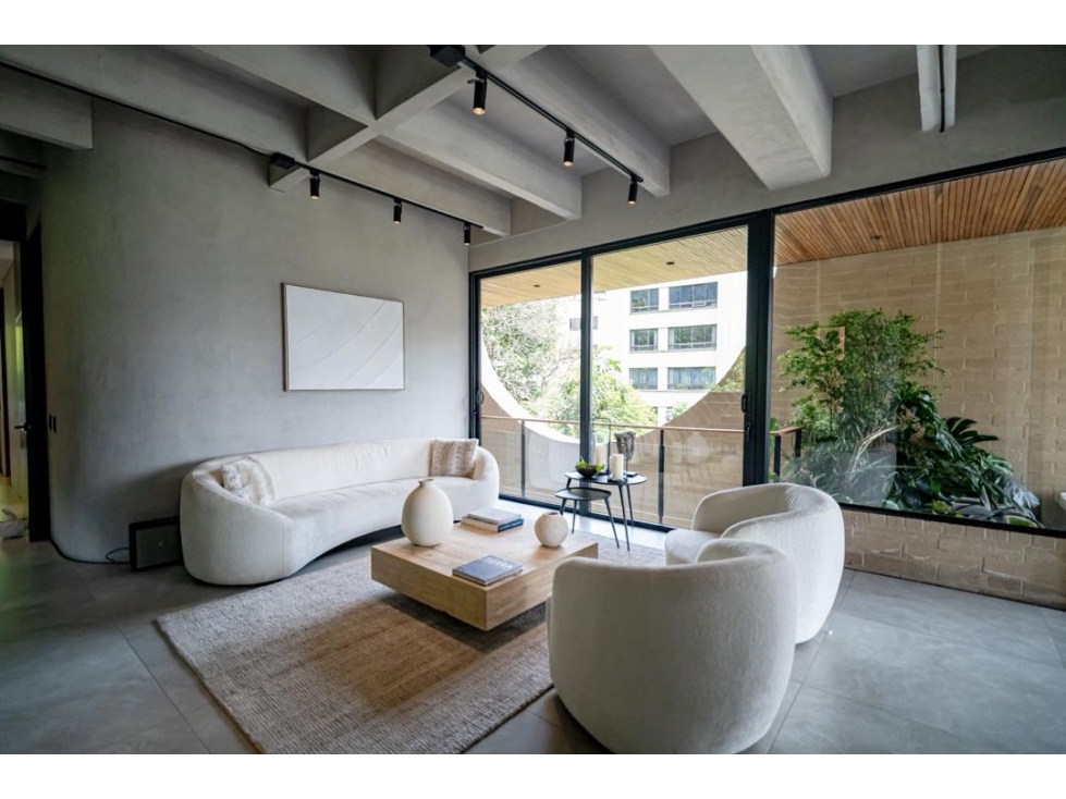 Apartamento de lujo remodelado en Campestre, El Poblado