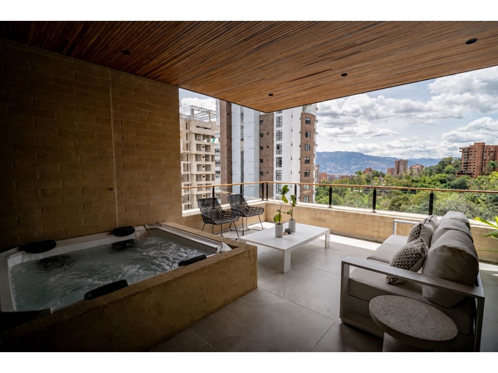 Apartamento de lujo remodelado en Campestre, El Poblado — foto 2