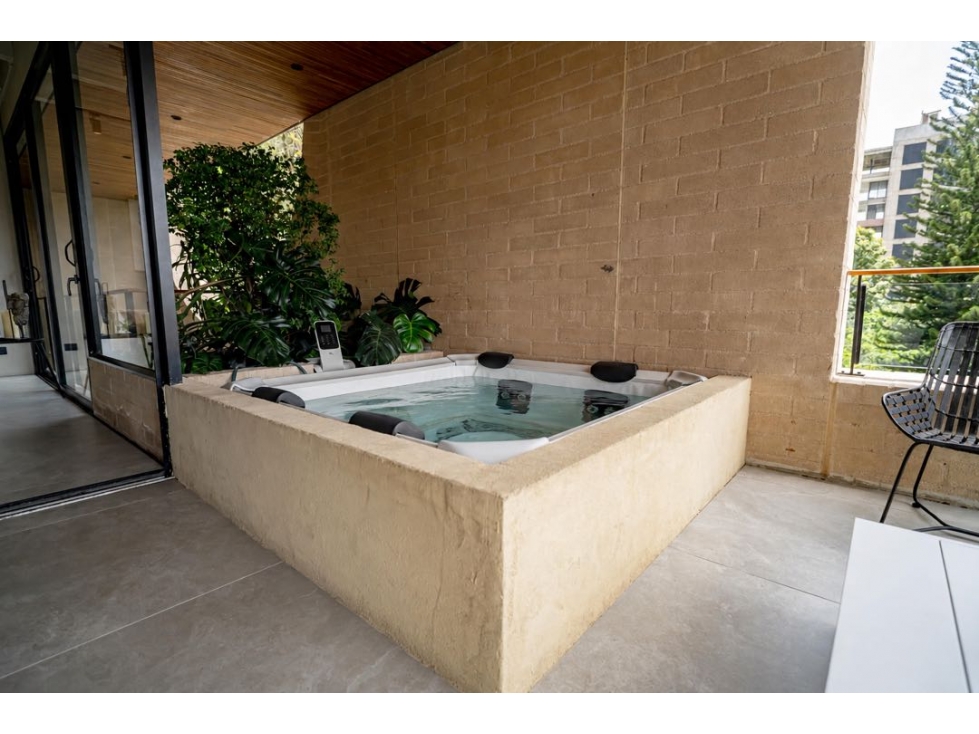 Apartamento de lujo remodelado en Campestre, El Poblado — foto 3