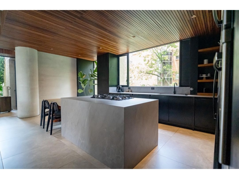Apartamento de lujo remodelado en Campestre, El Poblado — foto 4
