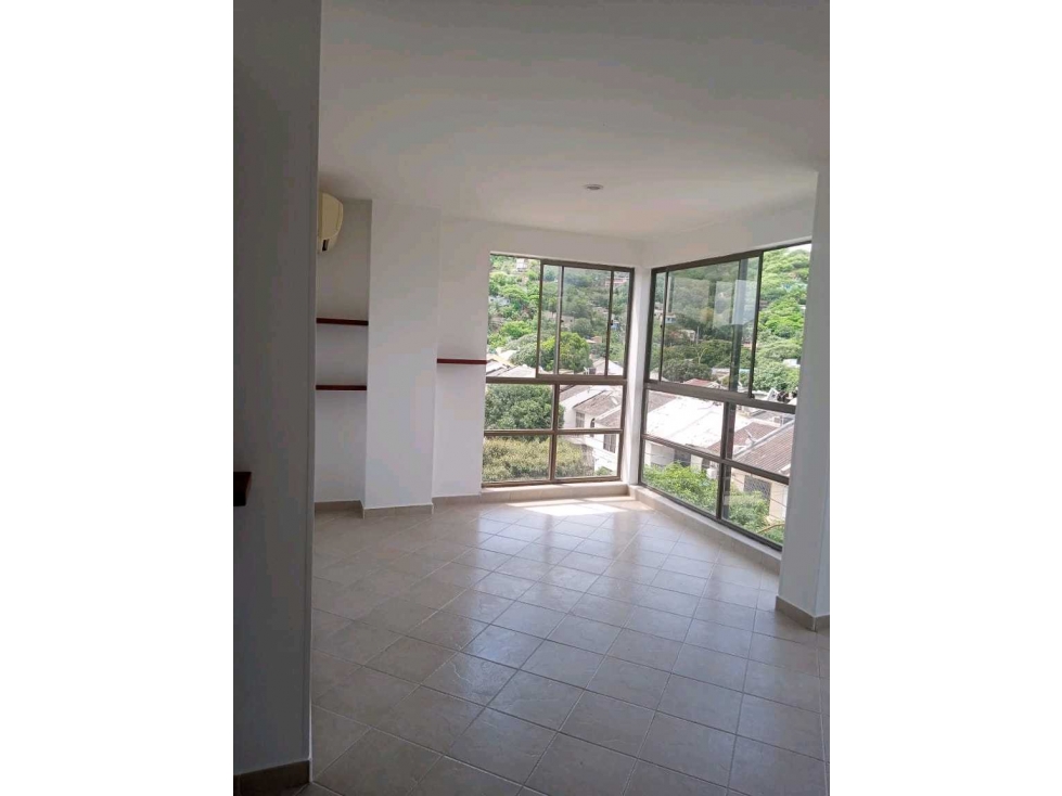 Apartamento de oportunidad, 83m2, 4to piso, el jardin