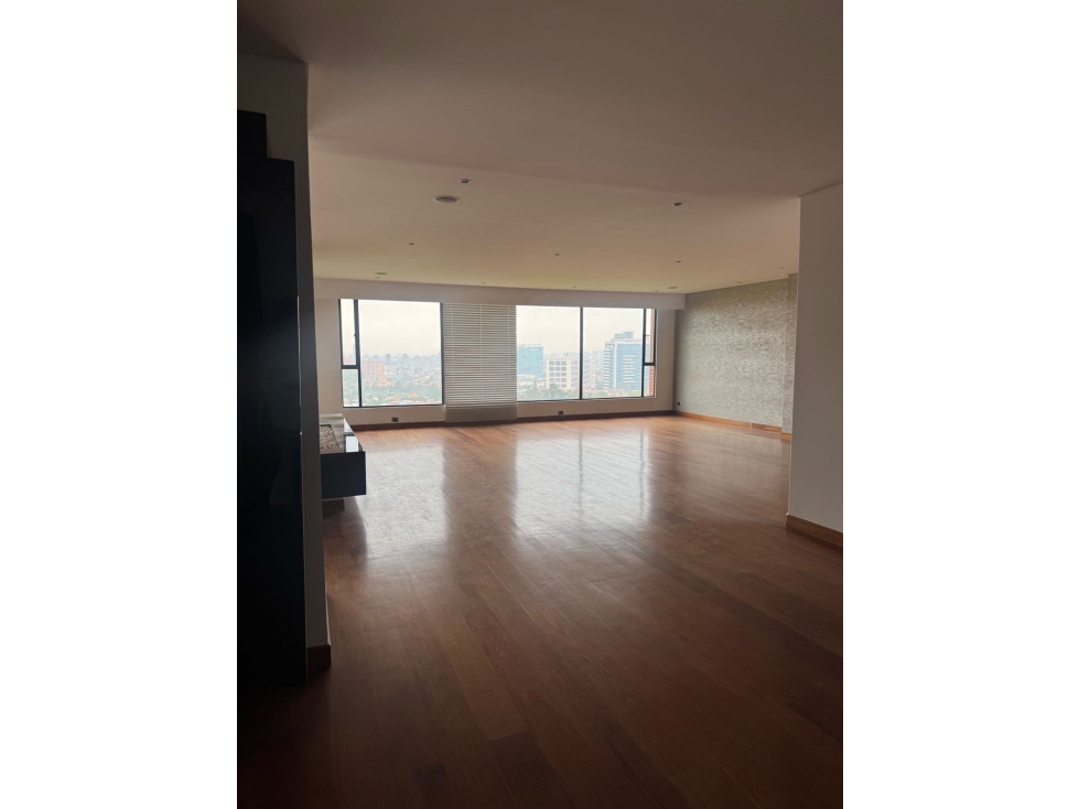 apartamento de un solo nivel, exclusivo edificio Santa Bárbara Alta — foto 2