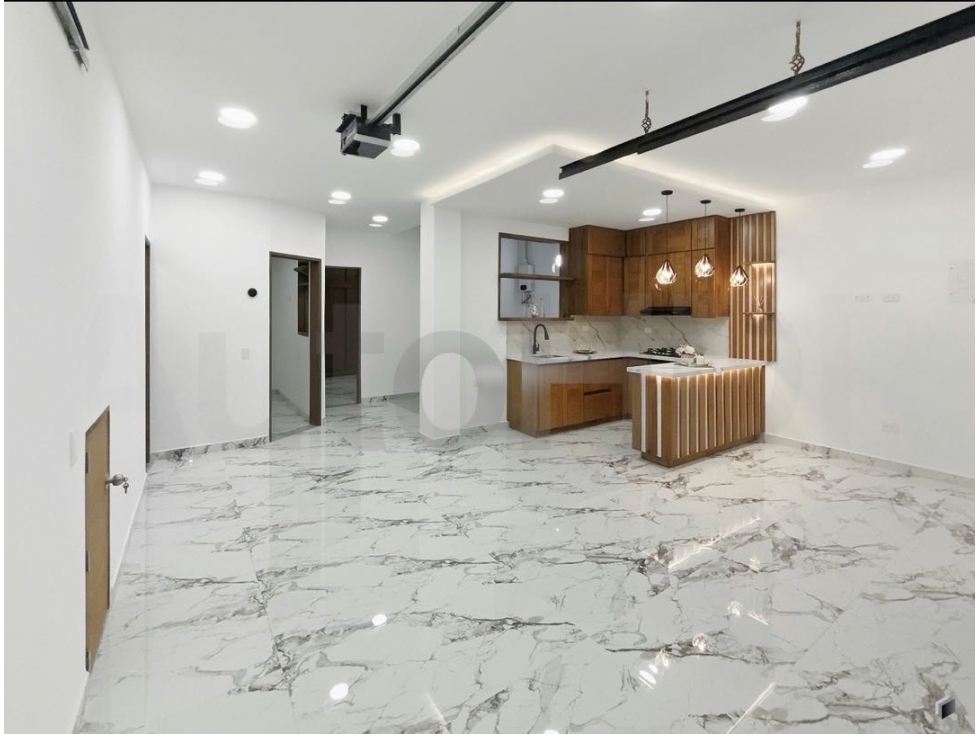 APARTAMENTO DESTACADO EN PRIMER PISO EN VENTA EN EL CARMEN DE VÍBORAL. - 2