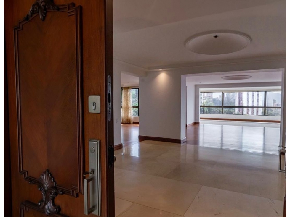 APARTAMENTO DISPONIBLE EN EL SECTOR DE LA LOMA DEL TESORO — foto 5