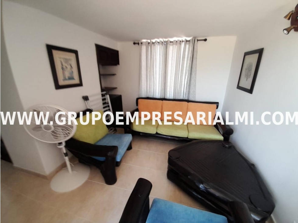 APARTAMENTO DÚPLEX AMOBLADO EN ARRIENDO - SECTOR LA GLORIA COD: 30840