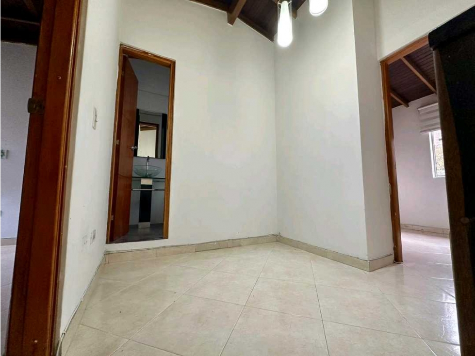 APARTAMENTO DÚPLEX CALASANZ — foto 2
