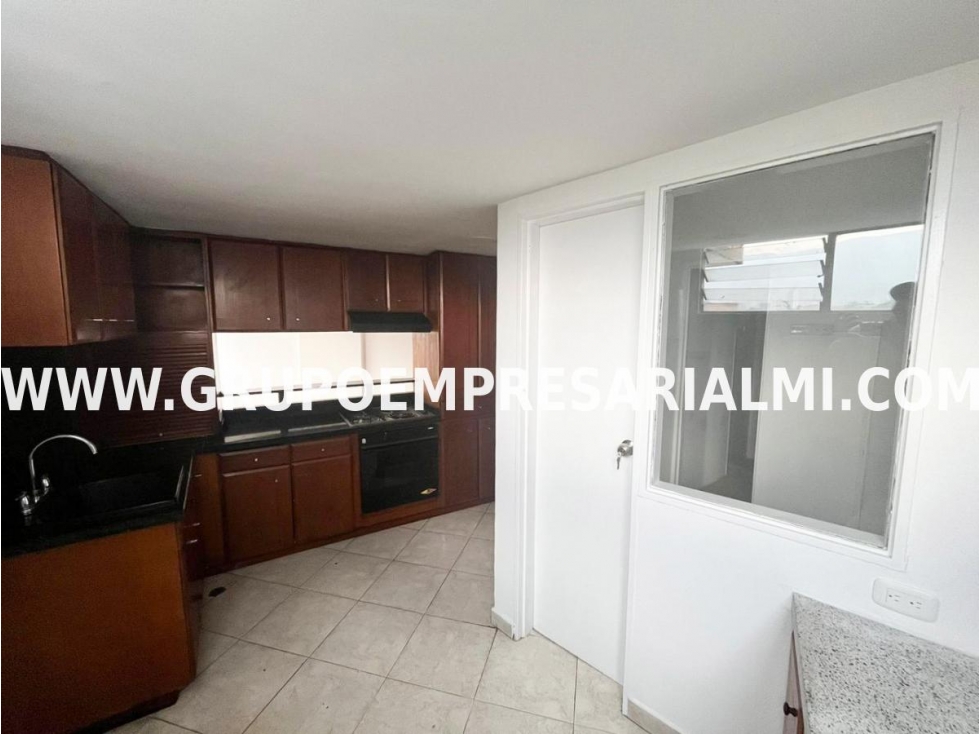 APARTAMENTO DÚPLEX EN ARRIENDO - SECTOR CONQUISTADORES COD: 31715 — foto 4