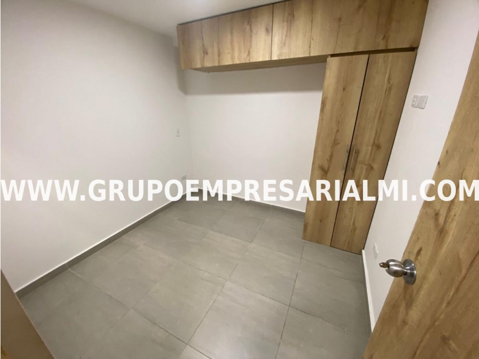 HERMOSO APARTAMENTO DÚPLEX EN ARRIENDO - SECTOR ALTAVISTA COD: 28218 — foto 5