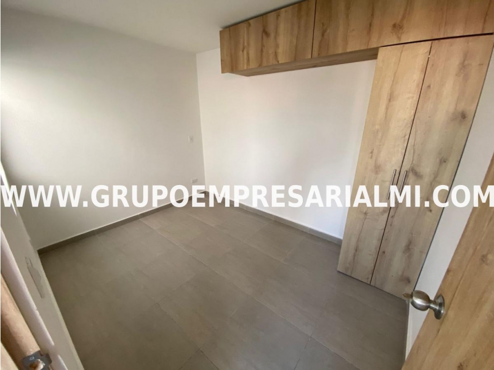 HERMOSO APARTAMENTO DÚPLEX EN ARRIENDO - SECTOR ALTAVISTA COD: 28218 — foto 6
