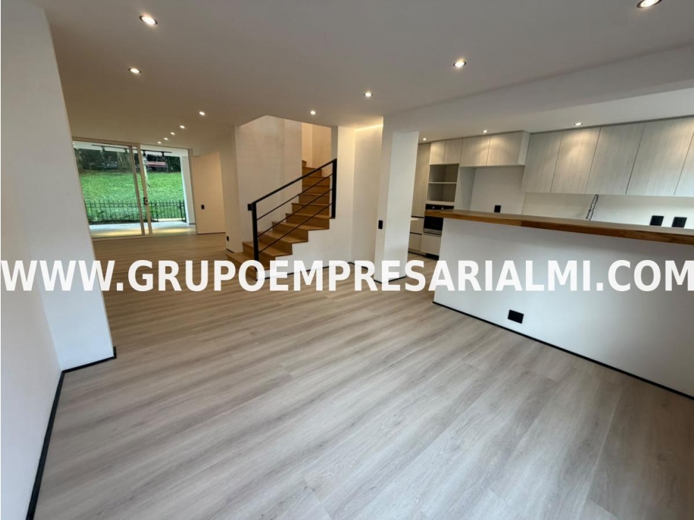 HERMOSA CASA UNIFAMILIAR EN ARRIENDO - SECTOR EL POBLADO COD: 29949