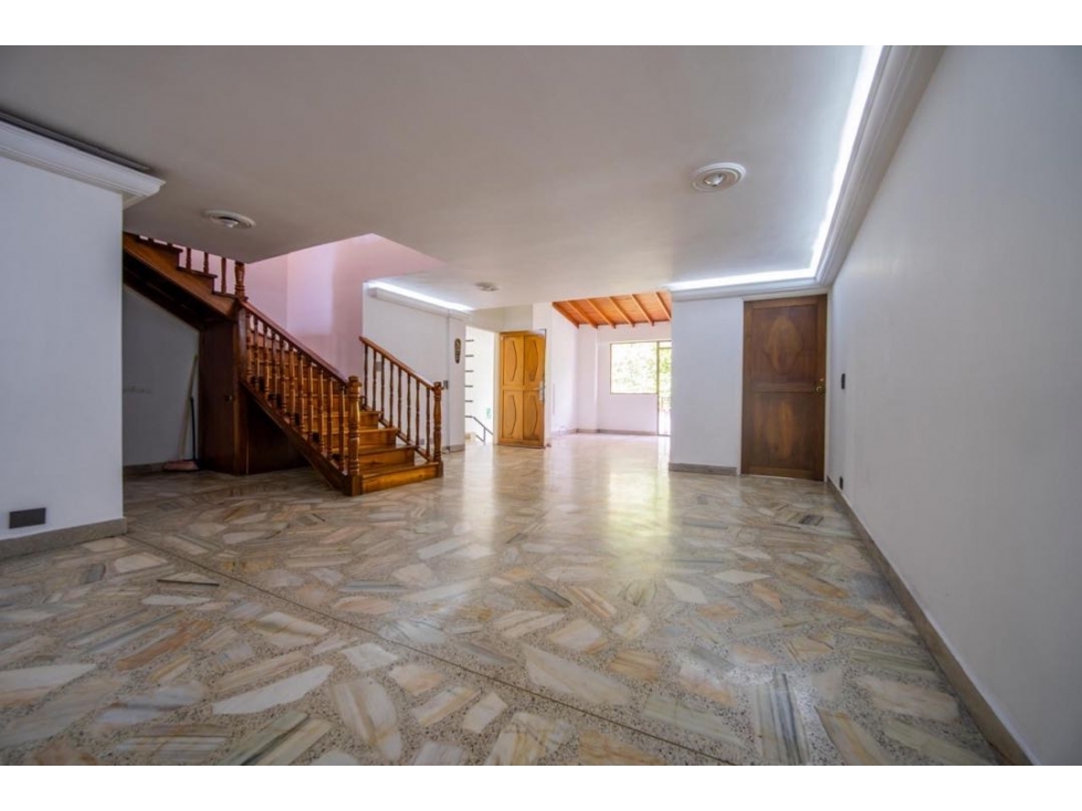 Apartamento Dúplex en Laureles | 209 m² | $1.200 Millones | 4 Hab.