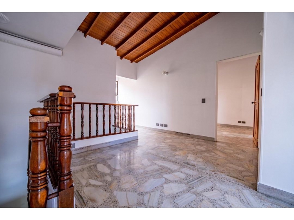 Apartamento Dúplex en Laureles | 209 m² | $1.200 Millones | 4 Hab. — foto 5
