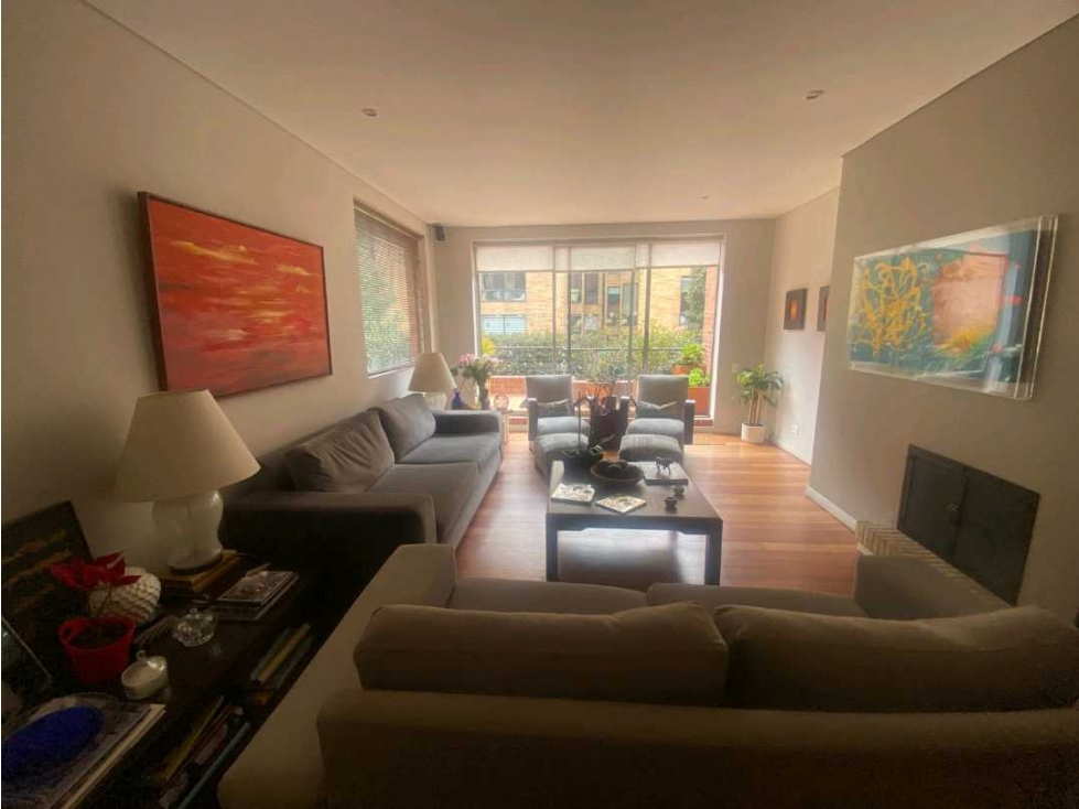 Apartamento en venta en Rosales con terraza privada — foto 2