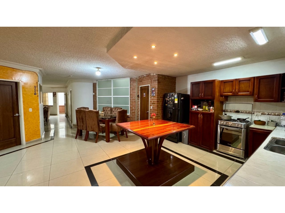 Apartamento dúplex en venta / permuta Barrio Las Flores Palmira Valle