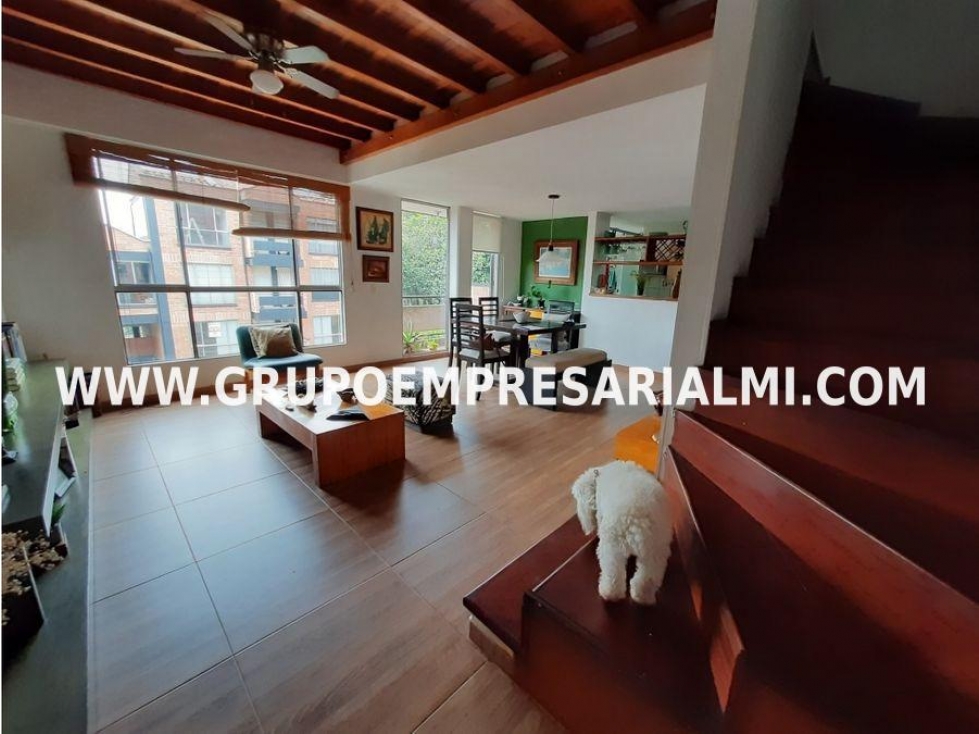 APARTAMENTO DÚPLEX EN VENTA - SECTOR LOMA DE LAS BRUJAS COD: 31670