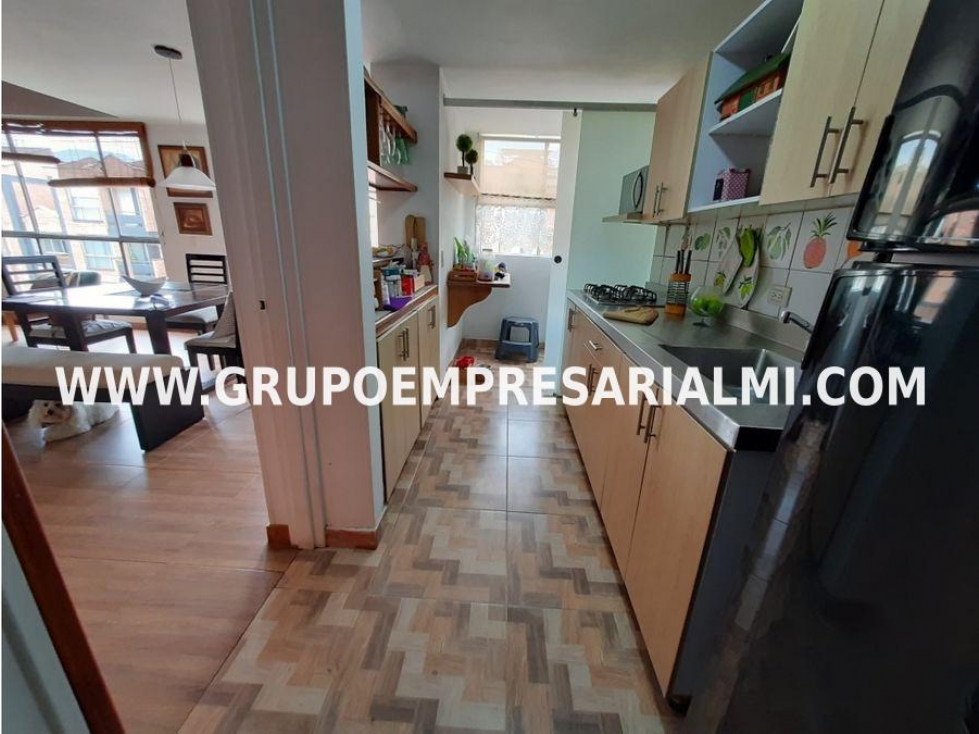 APARTAMENTO DÚPLEX EN VENTA - SECTOR LOMA DE LAS BRUJAS COD: 31670 — foto 4
