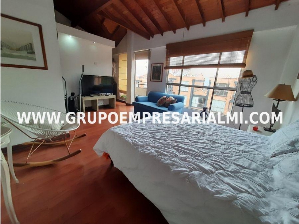 APARTAMENTO DÚPLEX EN VENTA - SECTOR LOMA DE LAS BRUJAS COD: 31670 — foto 6