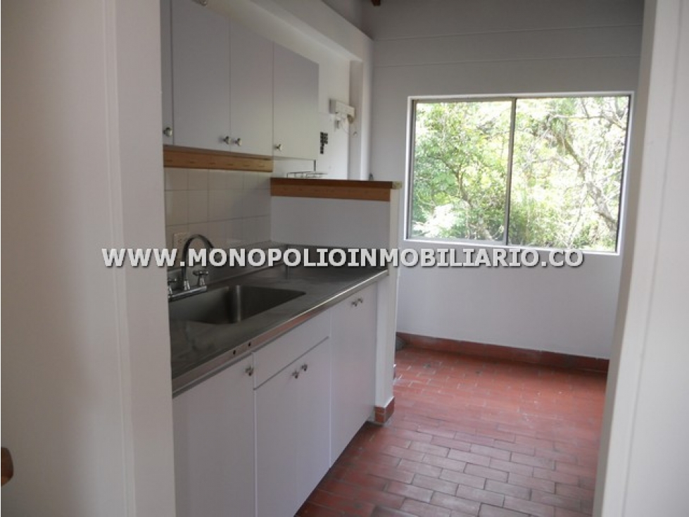 APARTAMENTO DÚPLEX EN VENTA - SECTOR CALASANZ COD: 10669