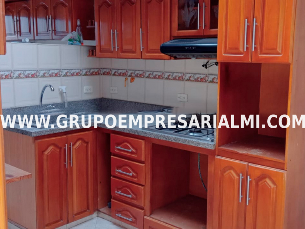 APARTAMENTO DÚPLEX EN VENTA - SECTOR LAURELES COD: 31943 — foto 3
