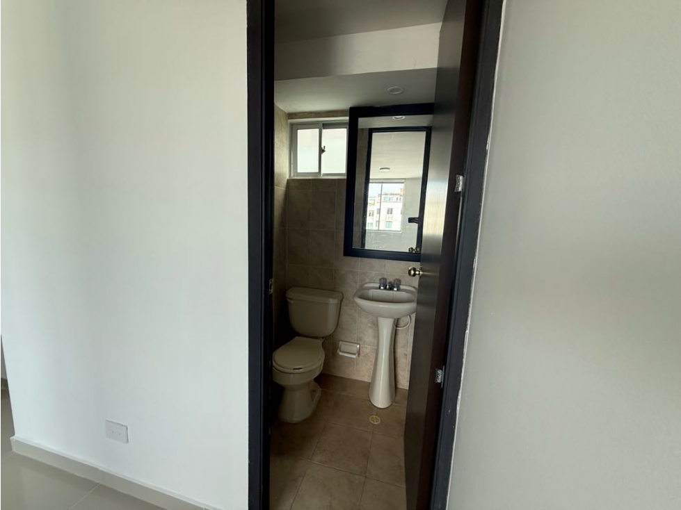 Apartamento Dúplex en venta, sector Villa Carolina — foto 3