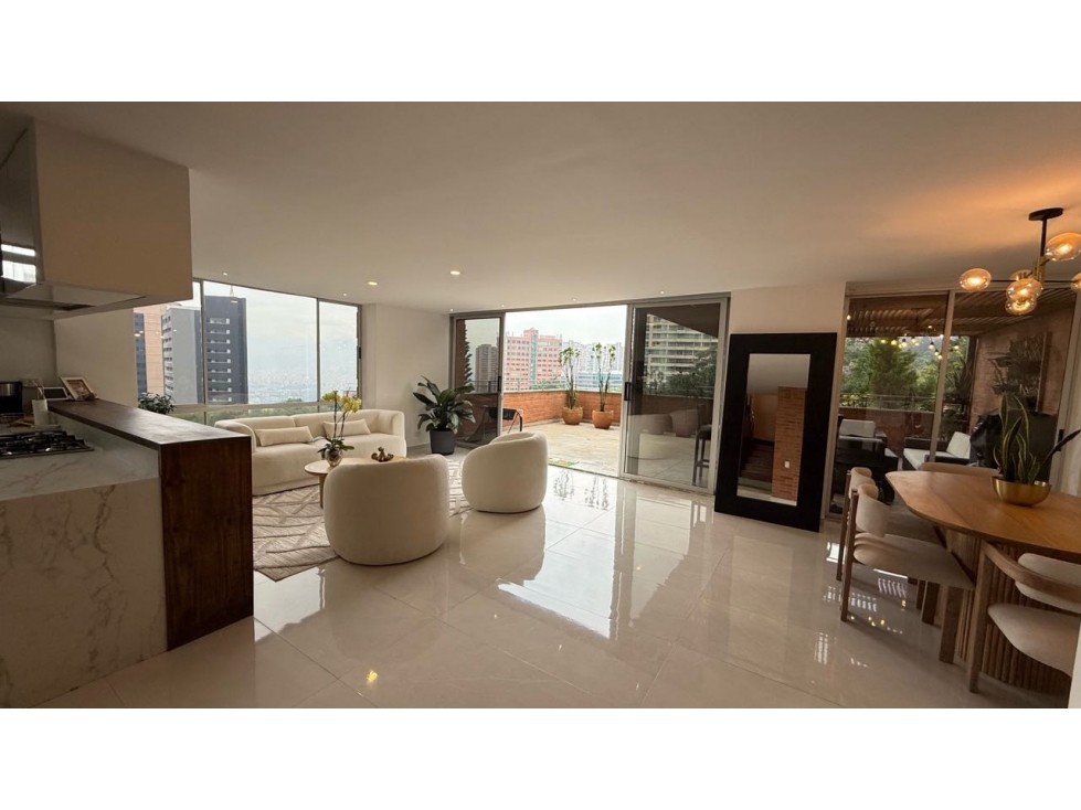 Apartamento duplex cerca al cc Tesoro