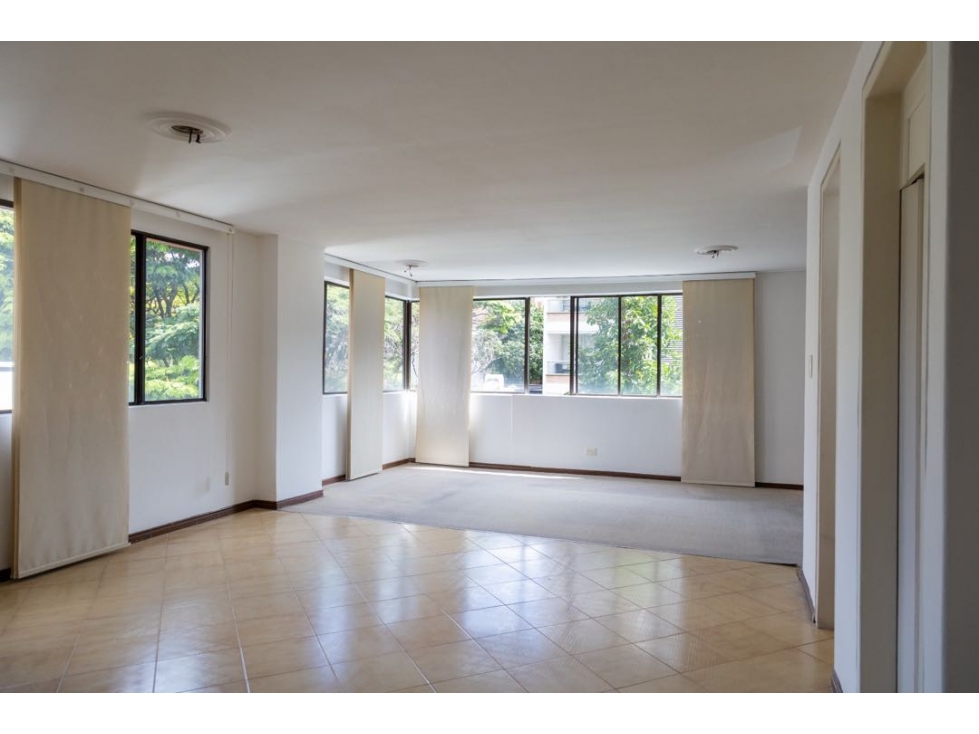 Apartamento Duplex cerca al Primer Parque de Laureles