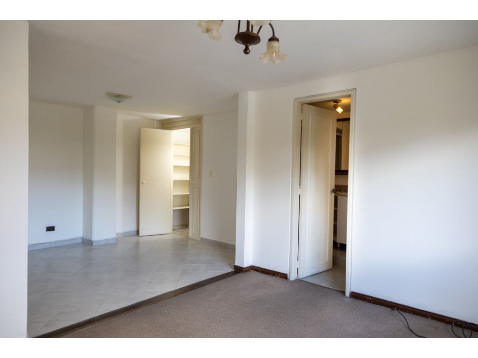 Apartamento Duplex cerca al Primer Parque de Laureles — foto 4