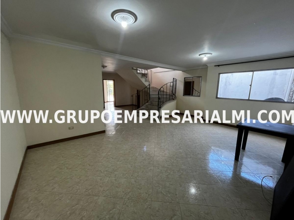APARTAMENTO DUPLEX EN ARRIENDO - SECTOR EL VELODROMO COD: 3969