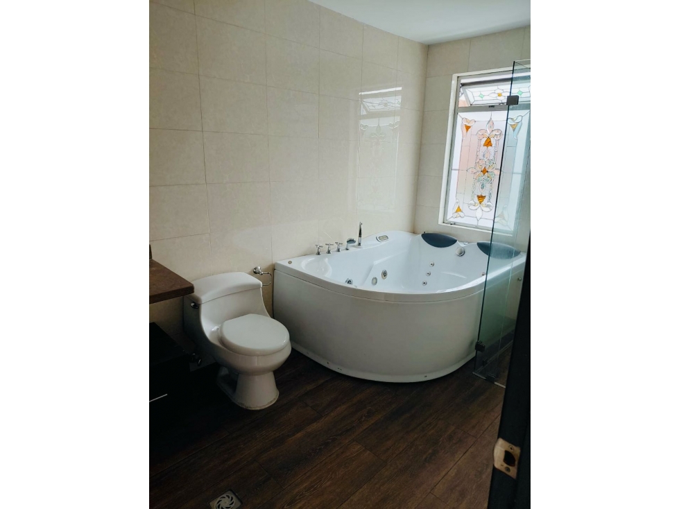Apartamento Dúplex en Arriendo en Laureles — foto 2