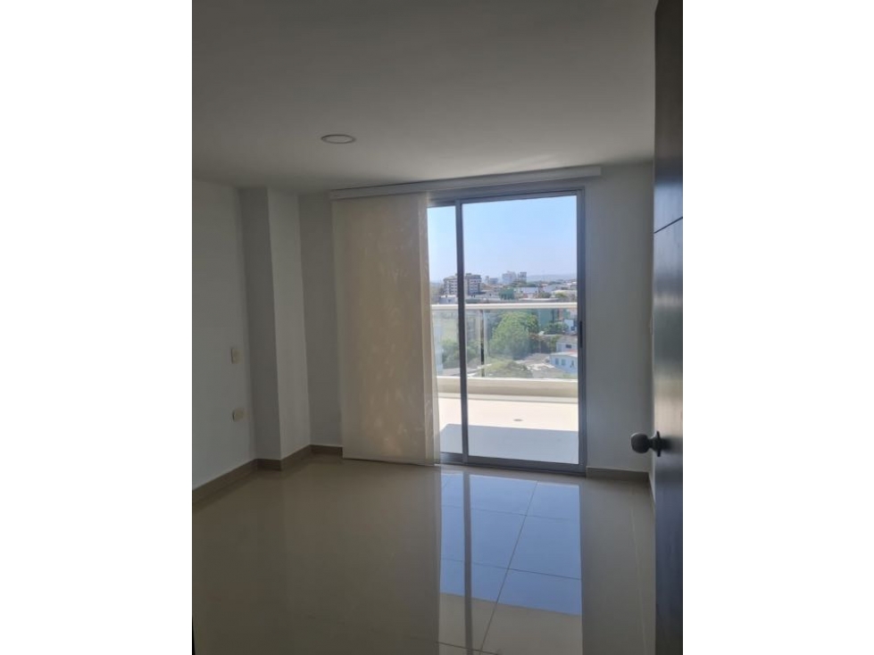 APARTAMENTO DUPLEX EN VENTA 3 HABITACIONES Ciudad jardín — foto 3
