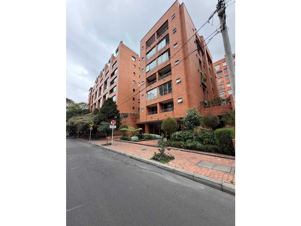 Apartamento duplex en venta Chico El virrey