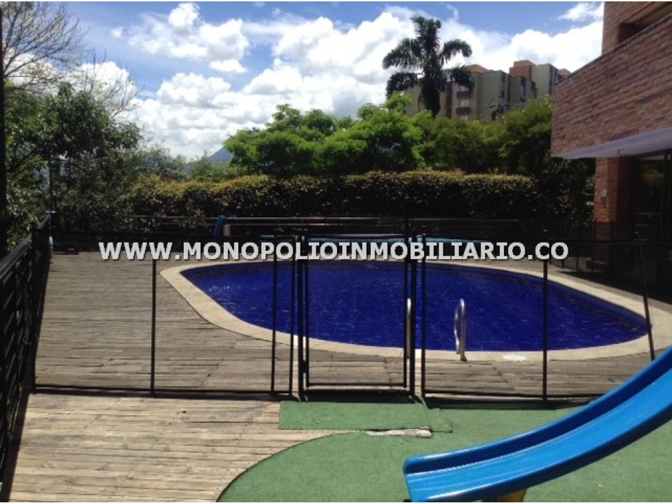 APARTAMENTO DUPLEX EN VENTA - EL POBLADO CASTROPOL COD: 12972 — foto 5
