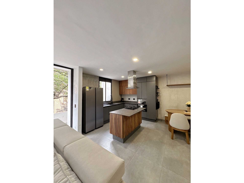 Apartamento Duplex En Venta En Laureles — foto 2
