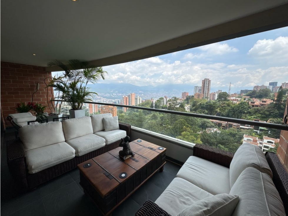 Apartamento Duplex en Venta en El Poblado, Medellín, Antioquia