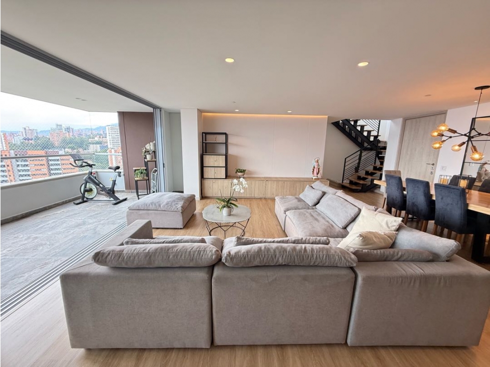 Apartamento Duplex en venta en Envigado - Loma de los Mesa
