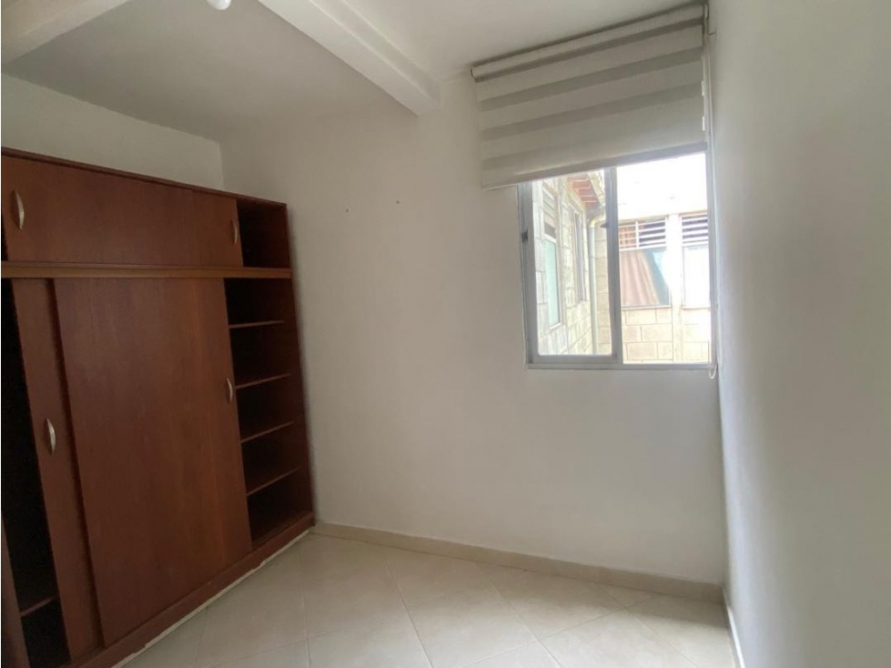 Apartamento duplex en venta en Calasanz con parqueadero común. — foto 5
