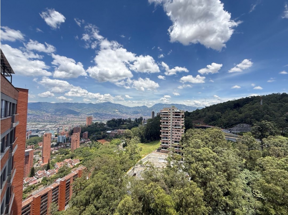 Apartamento duplex en venta en Altos del Poblado — foto 5