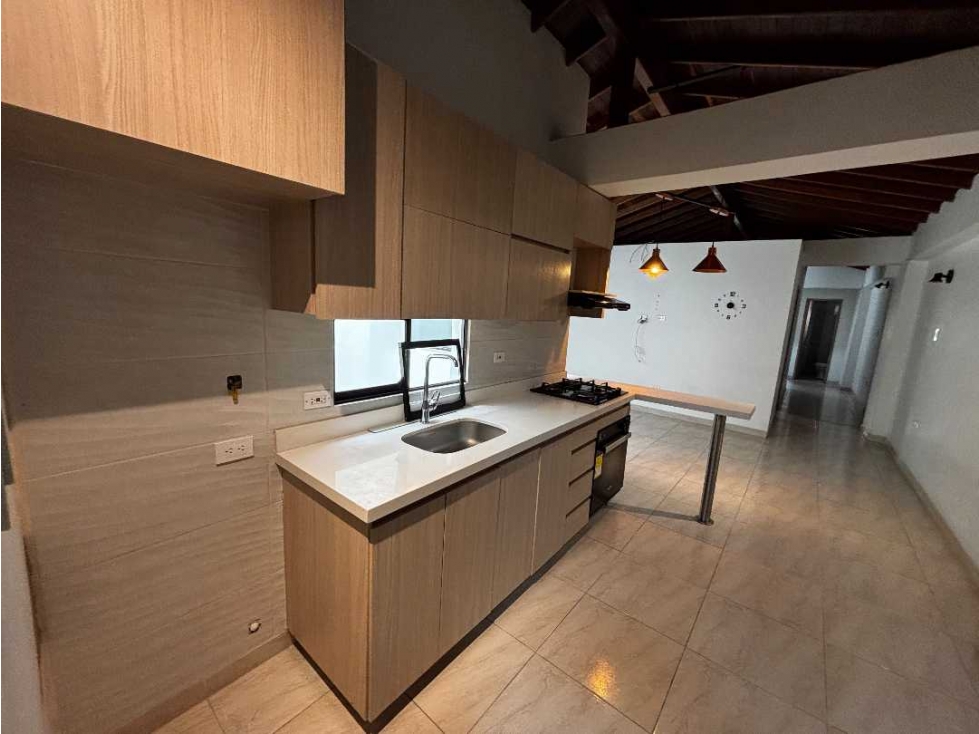 Apartamento duplex en venta en Itagüí, San Isidro — foto 2