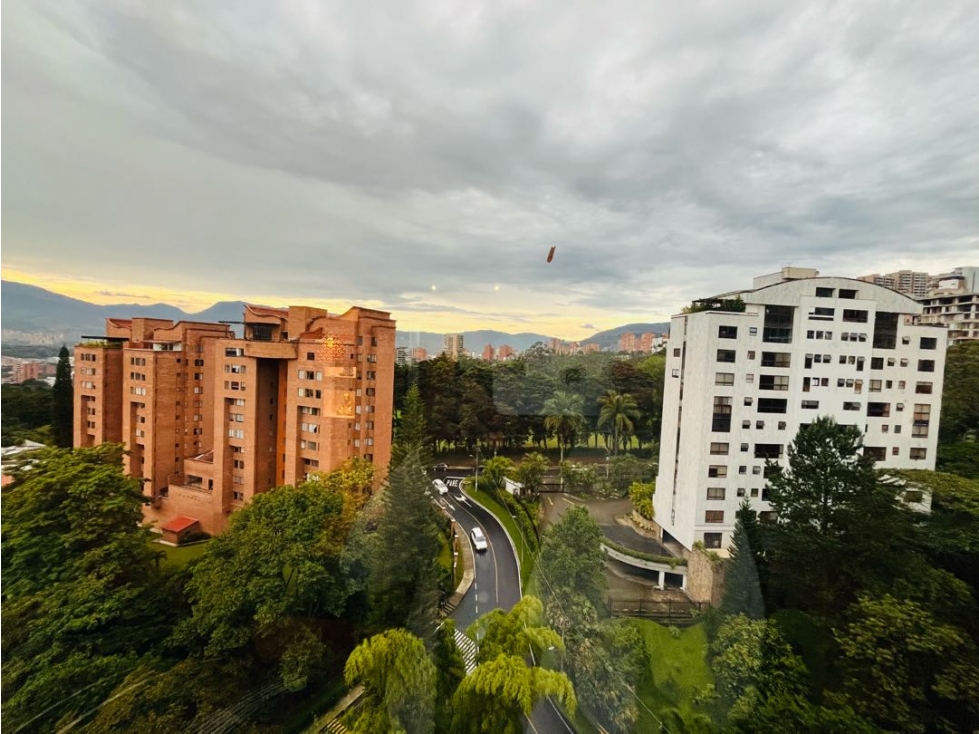 Apartamento Dúplex en Venta en El Poblado sector San Lucas — foto 4