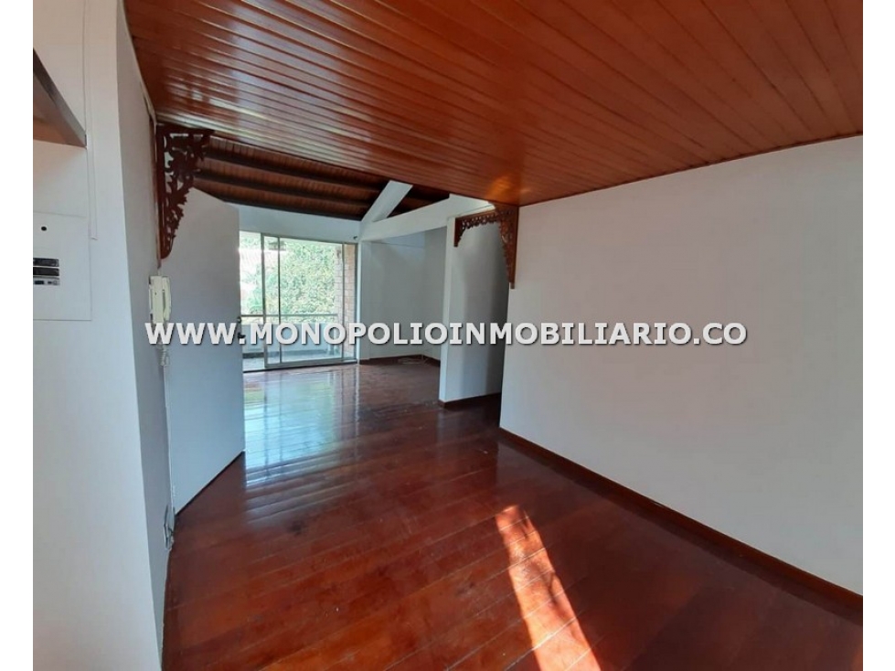 APARTAMENTO DUPLEX EN VENTA - SECTOR SAN DIEGO, EL POBLADO COD: 19742
