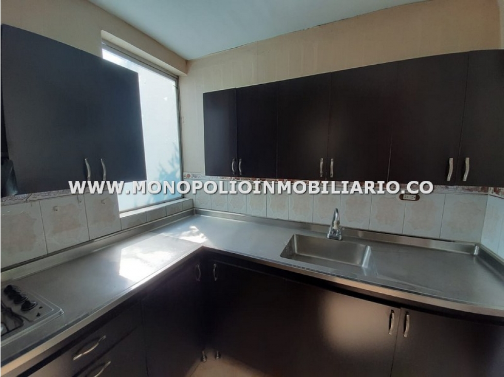 APARTAMENTO DUPLEX EN VENTA - SECTOR SAN DIEGO, EL POBLADO COD: 19742 — foto 5