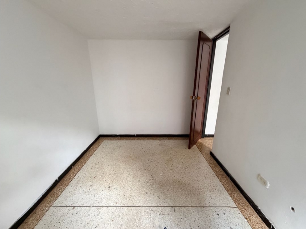 APARTAMENTO DUPLEX EN VENTA SUR DE CALI CR CUMBRES DEL REFUGIO — foto 4